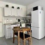 Apartamento à Proximité Du Port De Niza