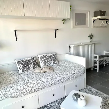 à Proximité Du Port De