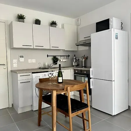 Apartment A Proximite Du Port De Nice