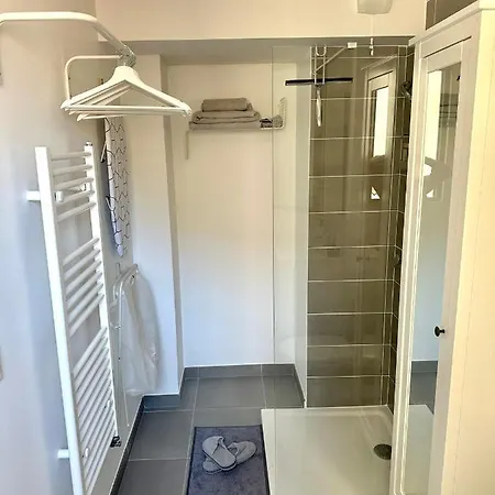 A Proximite Du Port De Apartmán *